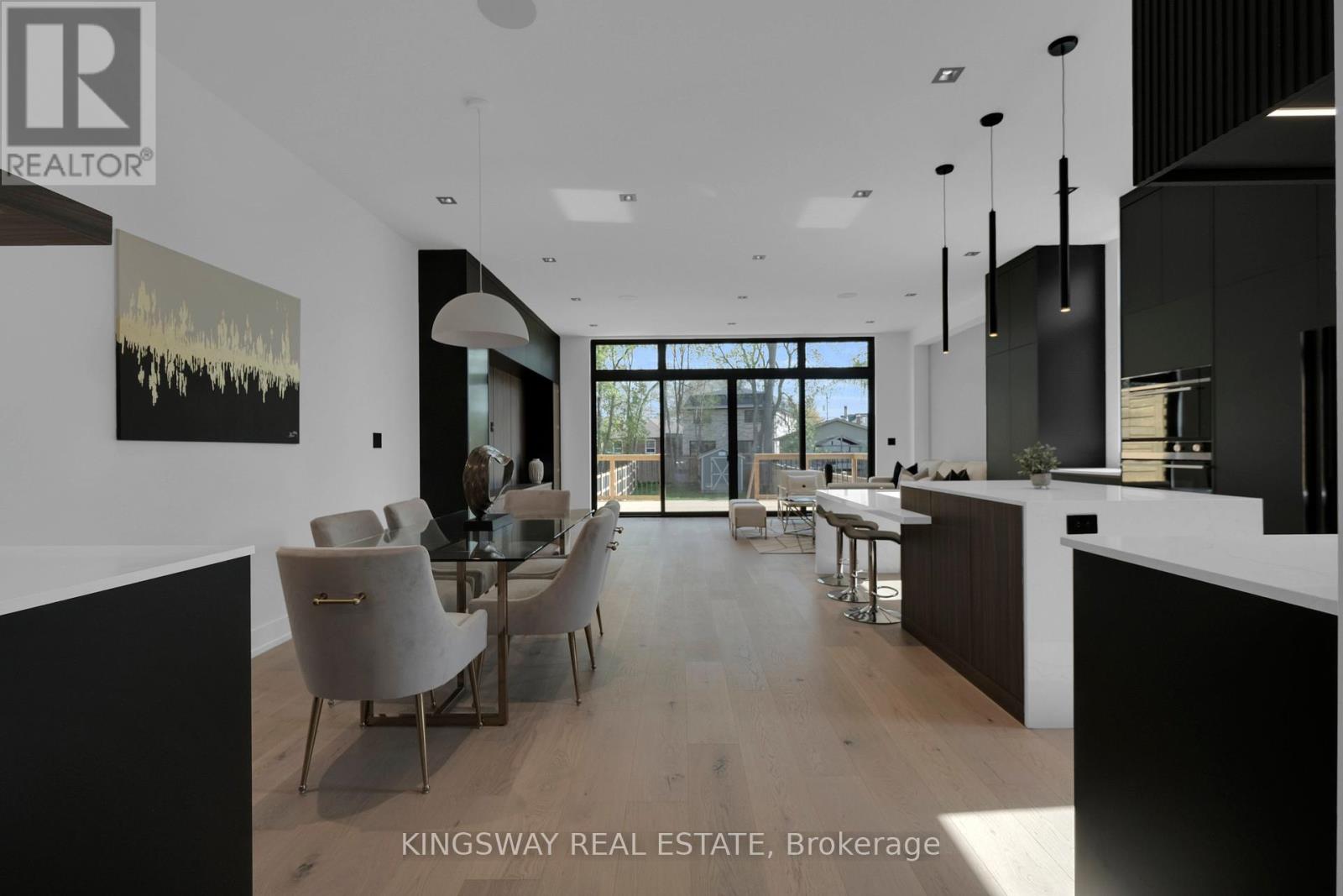 17 Broadview Avenue, Mississauga, Ontario  L5H 2S8 - Photo 26 - W12778192