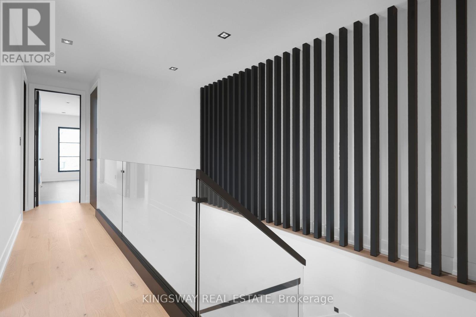 17 Broadview Avenue, Mississauga, Ontario  L5H 2S8 - Photo 28 - W12778192