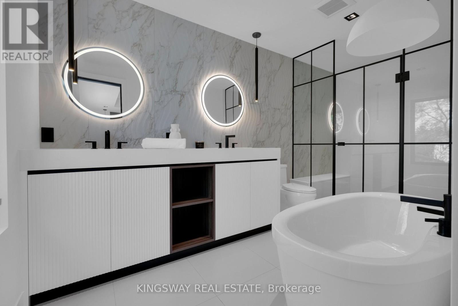 17 Broadview Avenue, Mississauga, Ontario  L5H 2S8 - Photo 41 - W12778192