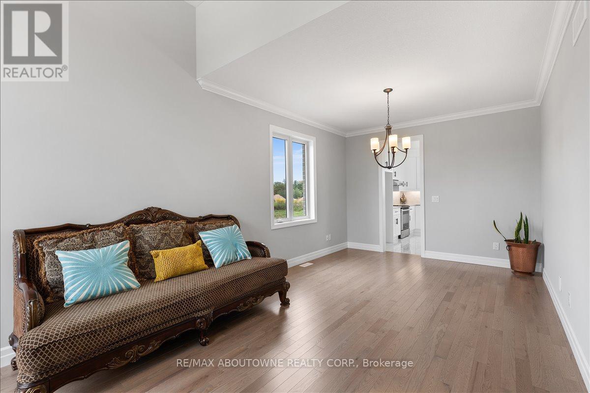 21 Sycamore Drive N, Tillsonburg, Ontario  N4G 5R9 - Photo 11 - X12778204