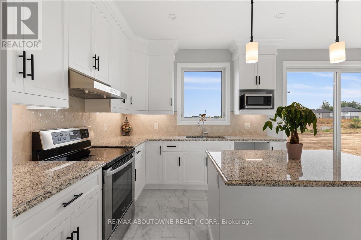 21 Sycamore Drive N, Tillsonburg, Ontario  N4G 5R9 - Photo 13 - X12778204