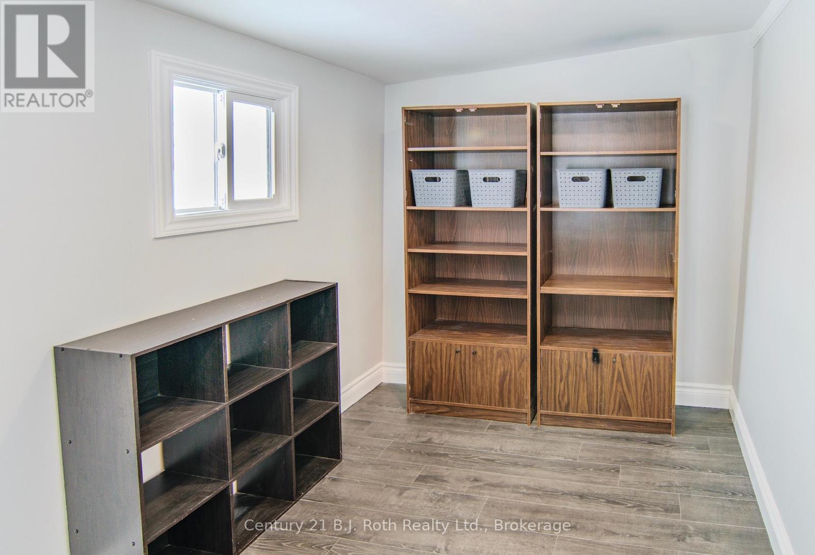 309 Keady Lane, Georgian Bluffs, Ontario  N0H 2N0 - Photo 3 - X12778230