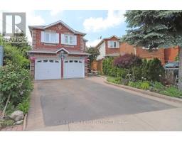 2271 WILDWOOD CRESCENT, Pickering, Ontario