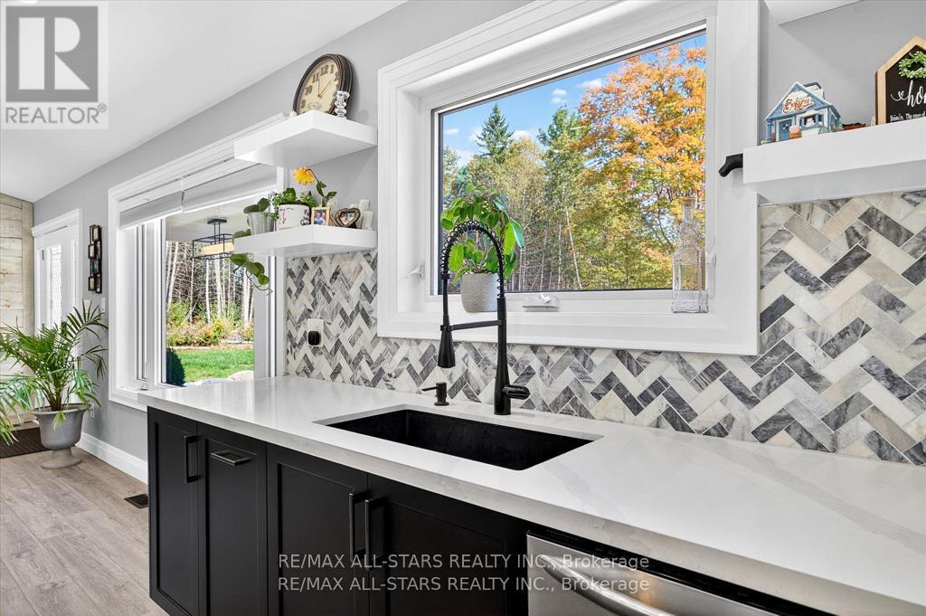 9 Lytle Lane, Kawartha Lakes (Bexley), Ontario  K0M 2B0 - Photo 10 - X12778226