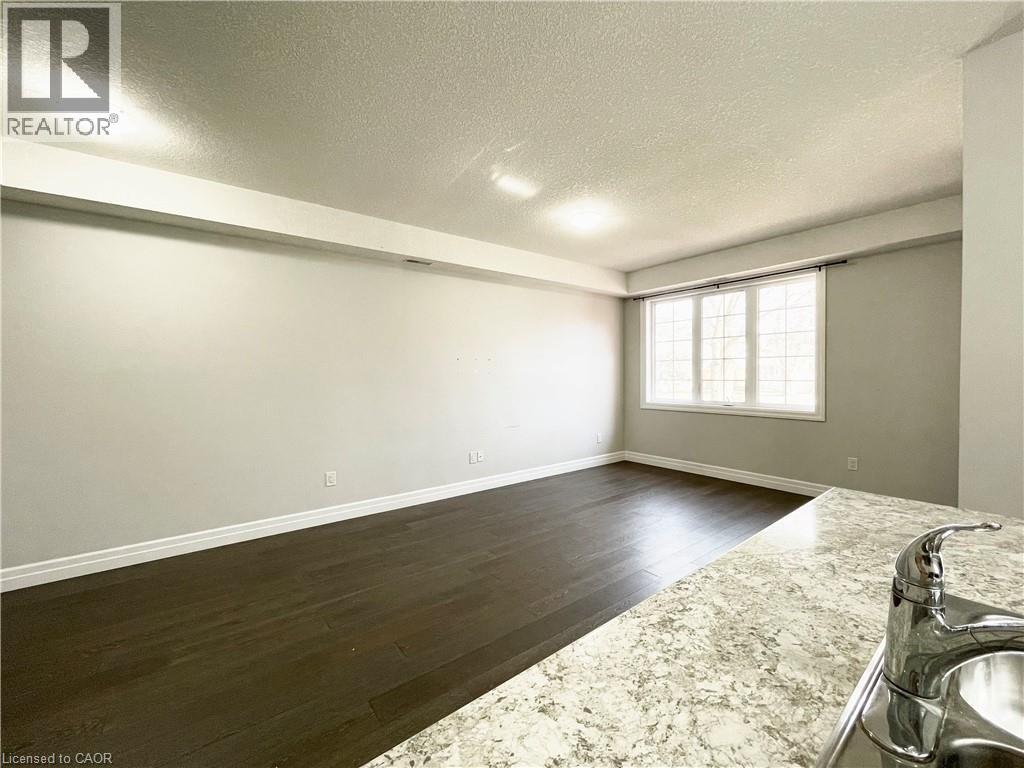 44 Fourth Avenue Unit# 2, Kitchener, Ontario  N2C 1N8 - Photo 3 - 40804377
