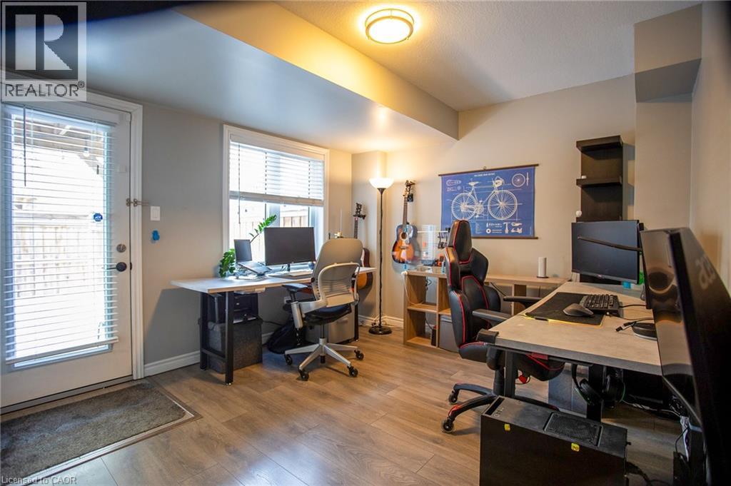 18 England Terrace, Stoney Creek, Ontario  L8J 0G4 - Photo 4 - 40802555