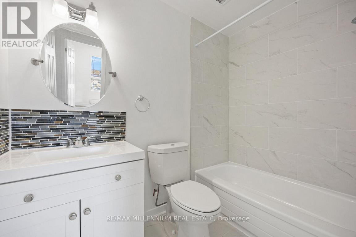 205 - 51 Owen Street, Penetanguishene, Ontario  L9M 1N4 - Photo 3 - S12777782