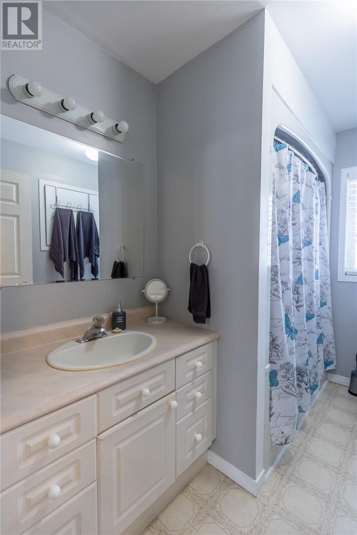 271 Adelaide Street, Espanola, Ontario  P5E 1H3 - Photo 12 - 2126407