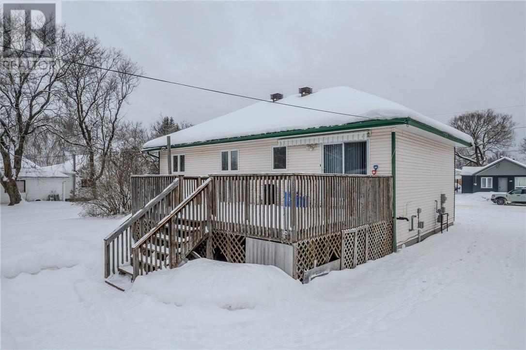 271 Adelaide Street, Espanola, Ontario  P5E 1H3 - Photo 3 - 2126407