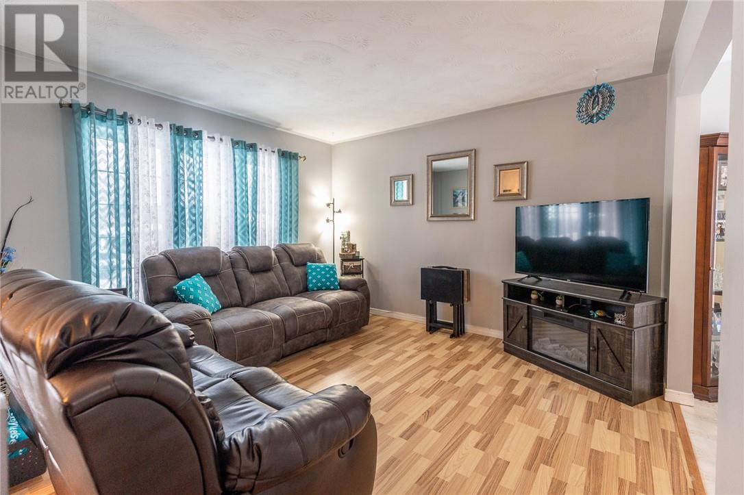 271 Adelaide Street, Espanola, Ontario  P5E 1H3 - Photo 11 - 2126406