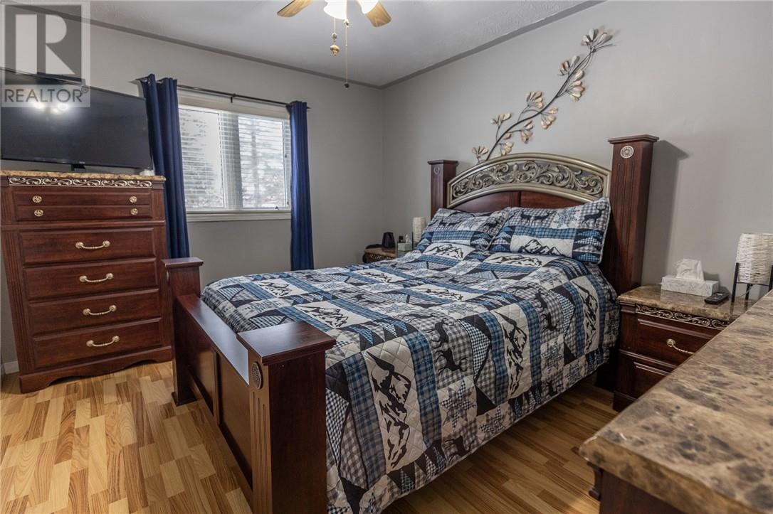 271 Adelaide Street, Espanola, Ontario  P5E 1H3 - Photo 15 - 2126406