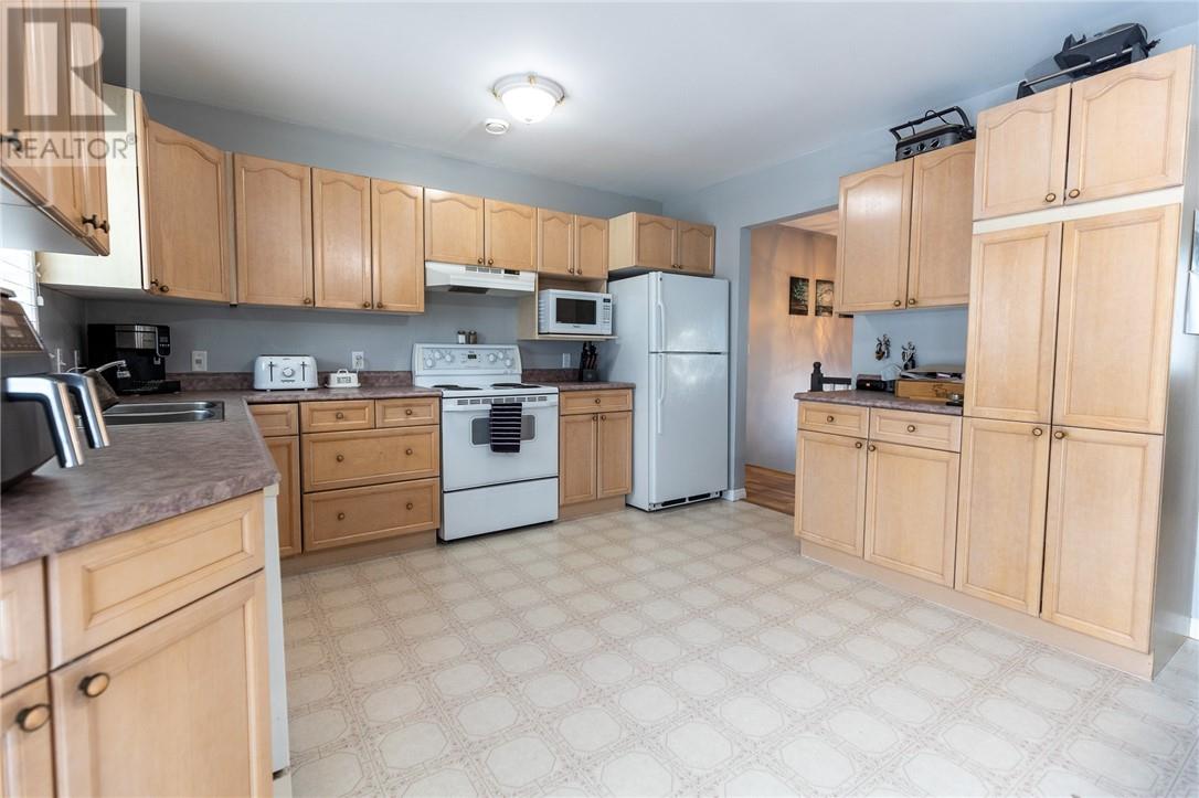 271 Adelaide Street, Espanola, Ontario  P5E 1H3 - Photo 7 - 2126406