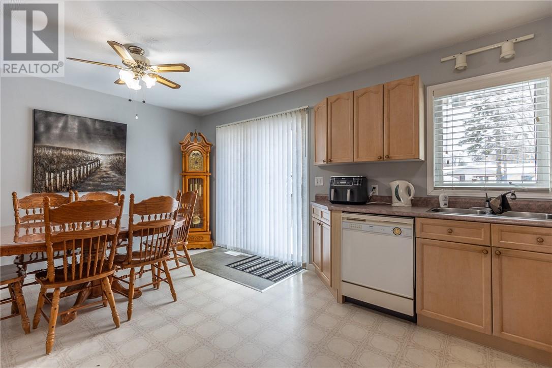 271 Adelaide Street, Espanola, Ontario  P5E 1H3 - Photo 8 - 2126406