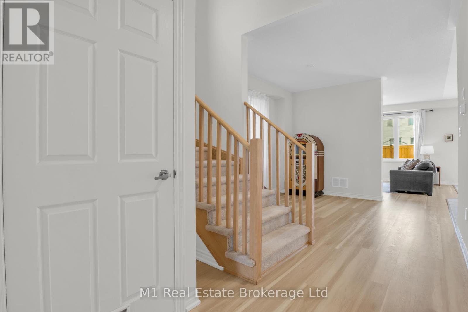 39 Spicer Street, Centre Wellington, Ontario  N1M 0H7 - Photo 5 - X12778262