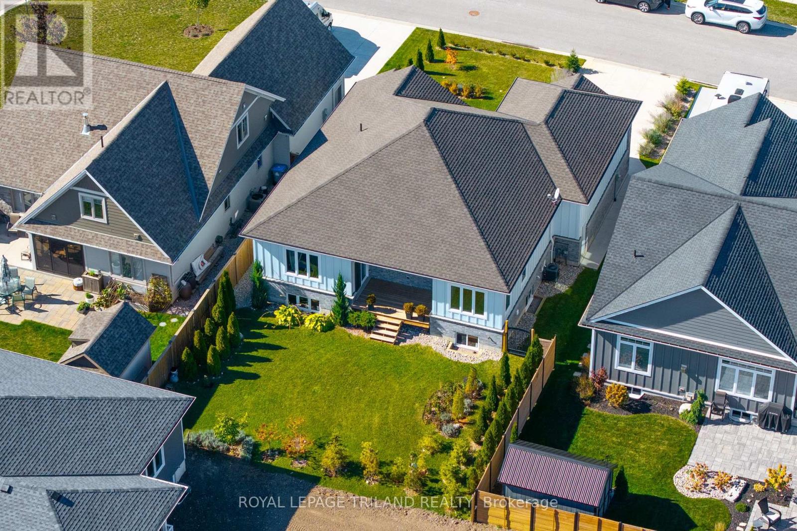 26 Tattersall Lane, Lambton Shores, Ontario  N0M 1T0 - Photo 34 - X12778318