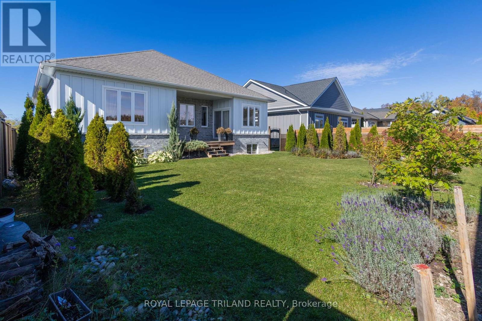 26 Tattersall Lane, Lambton Shores, Ontario  N0M 1T0 - Photo 40 - X12778318