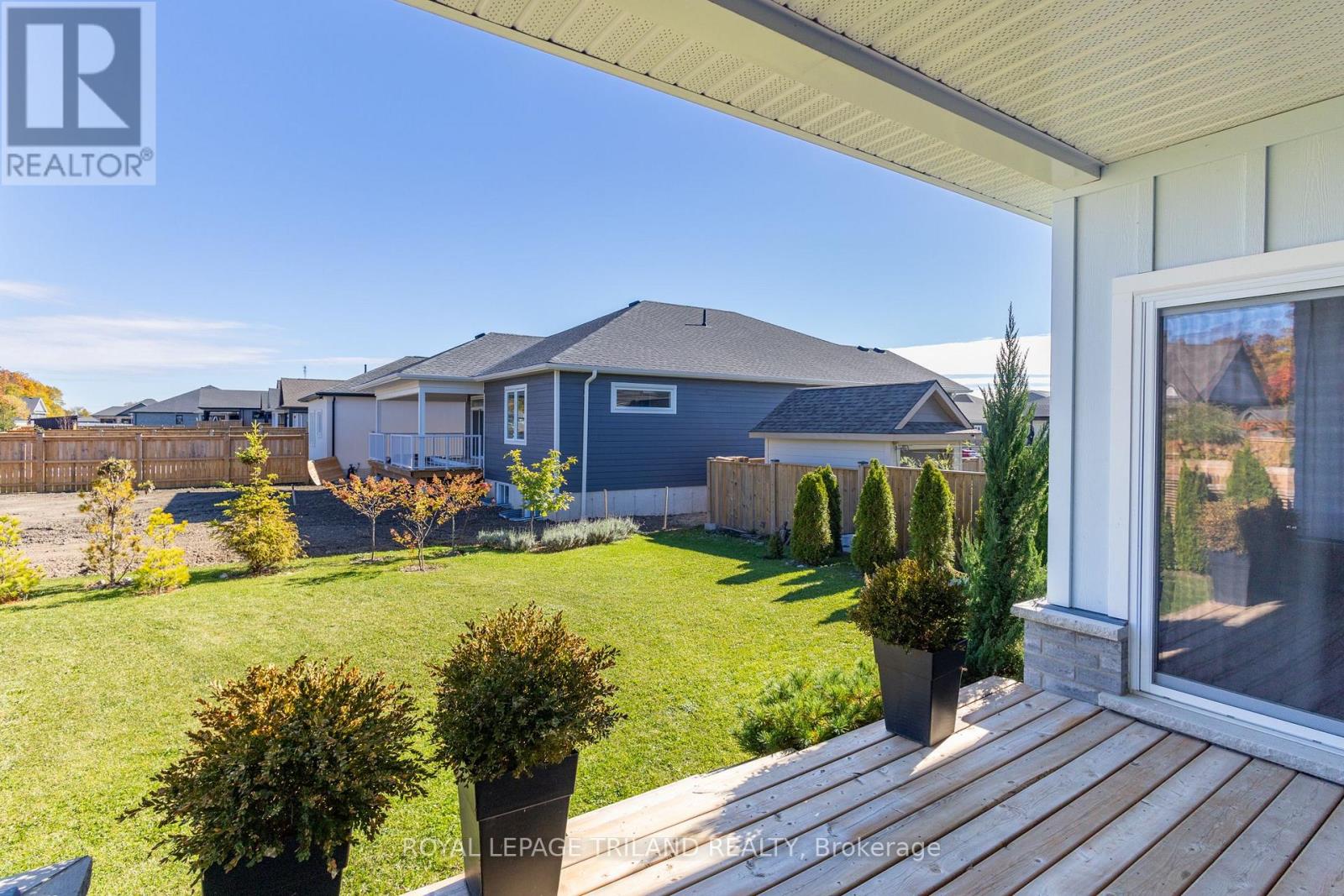 26 Tattersall Lane, Lambton Shores, Ontario  N0M 1T0 - Photo 42 - X12778318