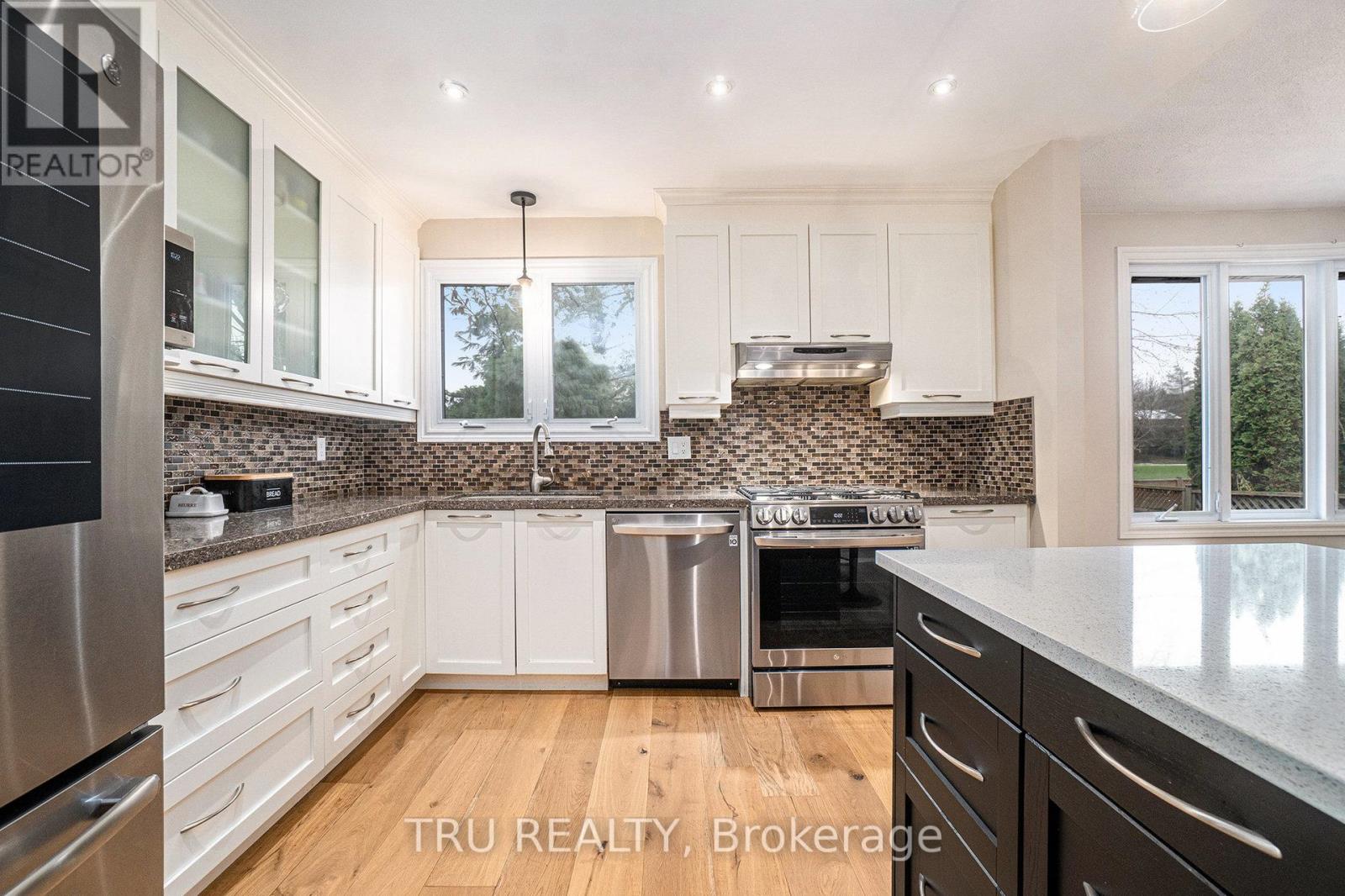 1719 Meadowview Crescent N, Ottawa, Ontario  K1C 1T9 - Photo 12 - X12778252