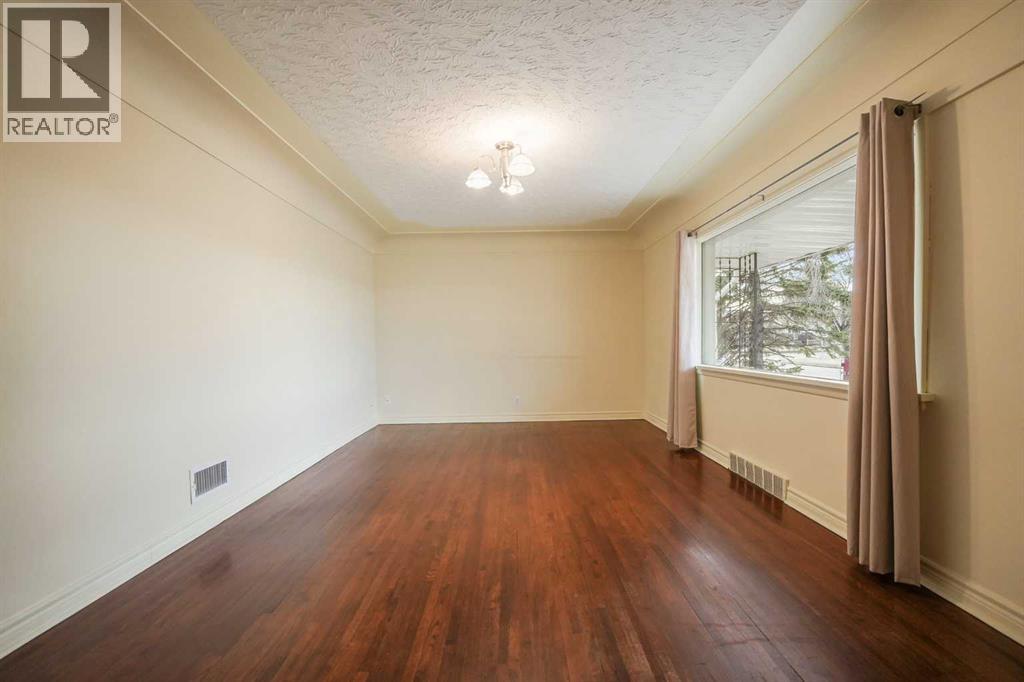 1412 Russet Road Ne, Calgary, Alberta  T2E 5L6 - Photo 3 - A2284962