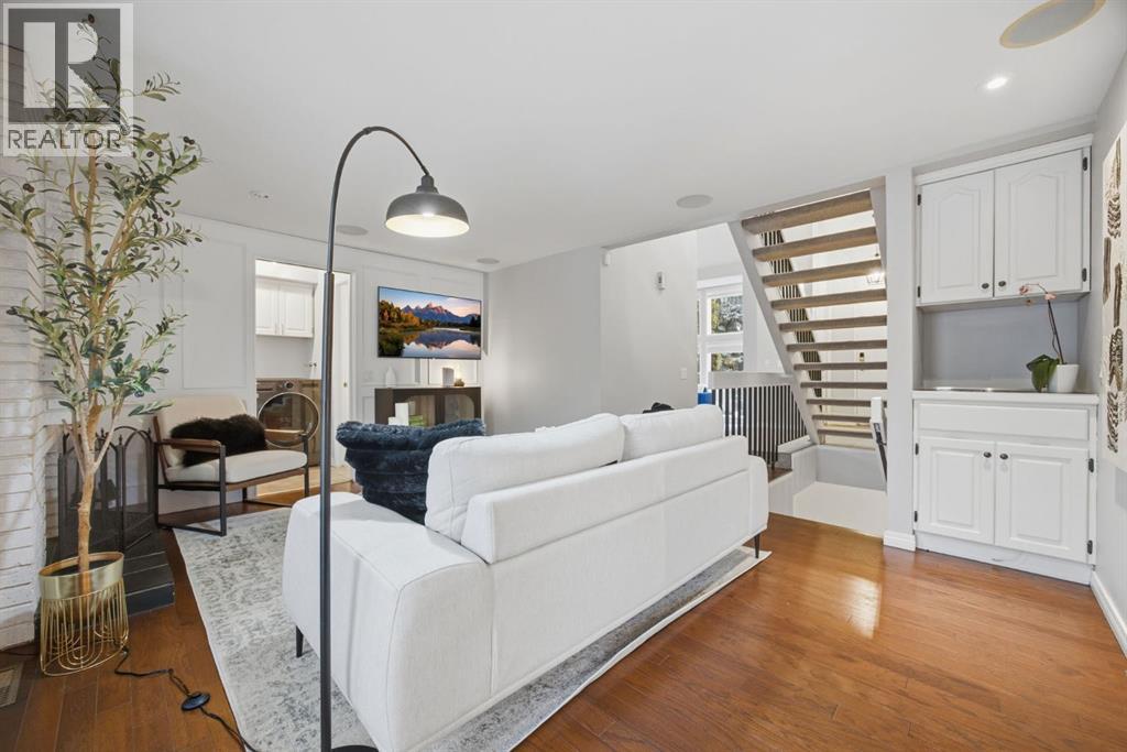 3 Stranraer Place Sw, Calgary, Alberta  T3H 1H5 - Photo 6 - A2283759