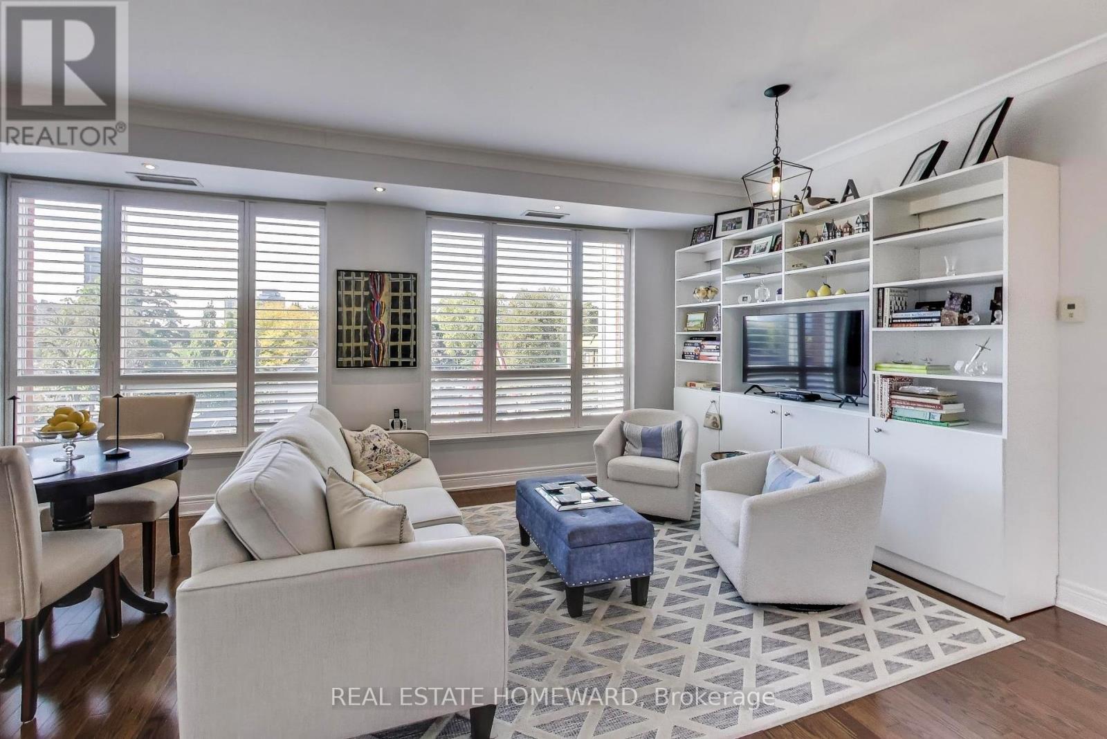 403 - 2 ROXBOROUGH STREET E, Toronto, Ontario