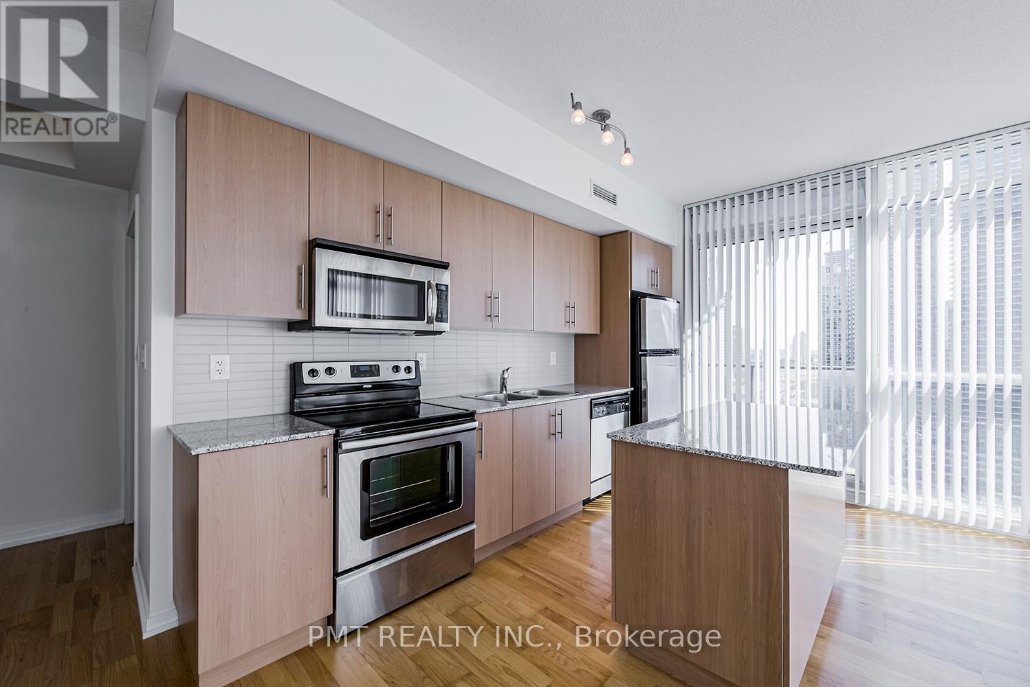 1707 - 55 Bremner Boulevard, Toronto, Ontario  M5J 0A6 - Photo 10 - C12778272