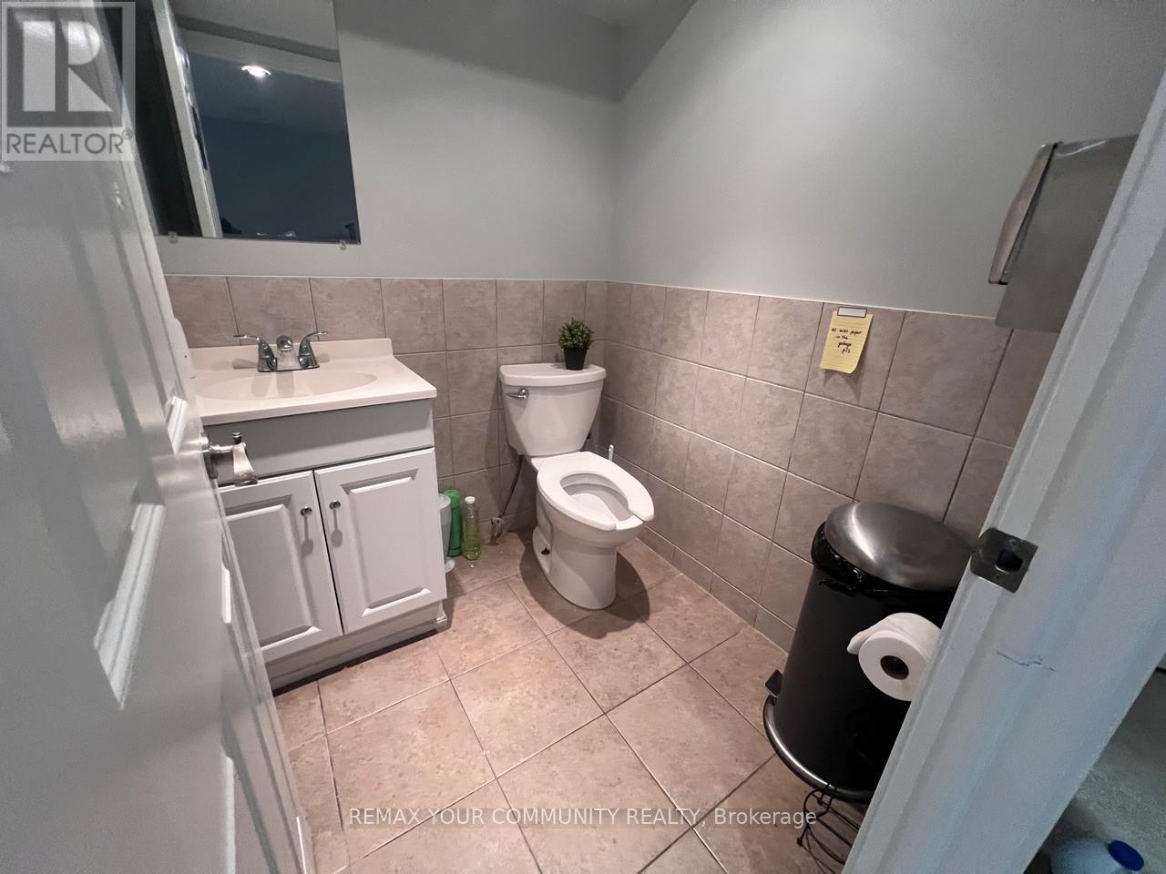 3887 Bathurst Street, Toronto, Ontario  M3H 5V1 - Photo 10 - C12778306