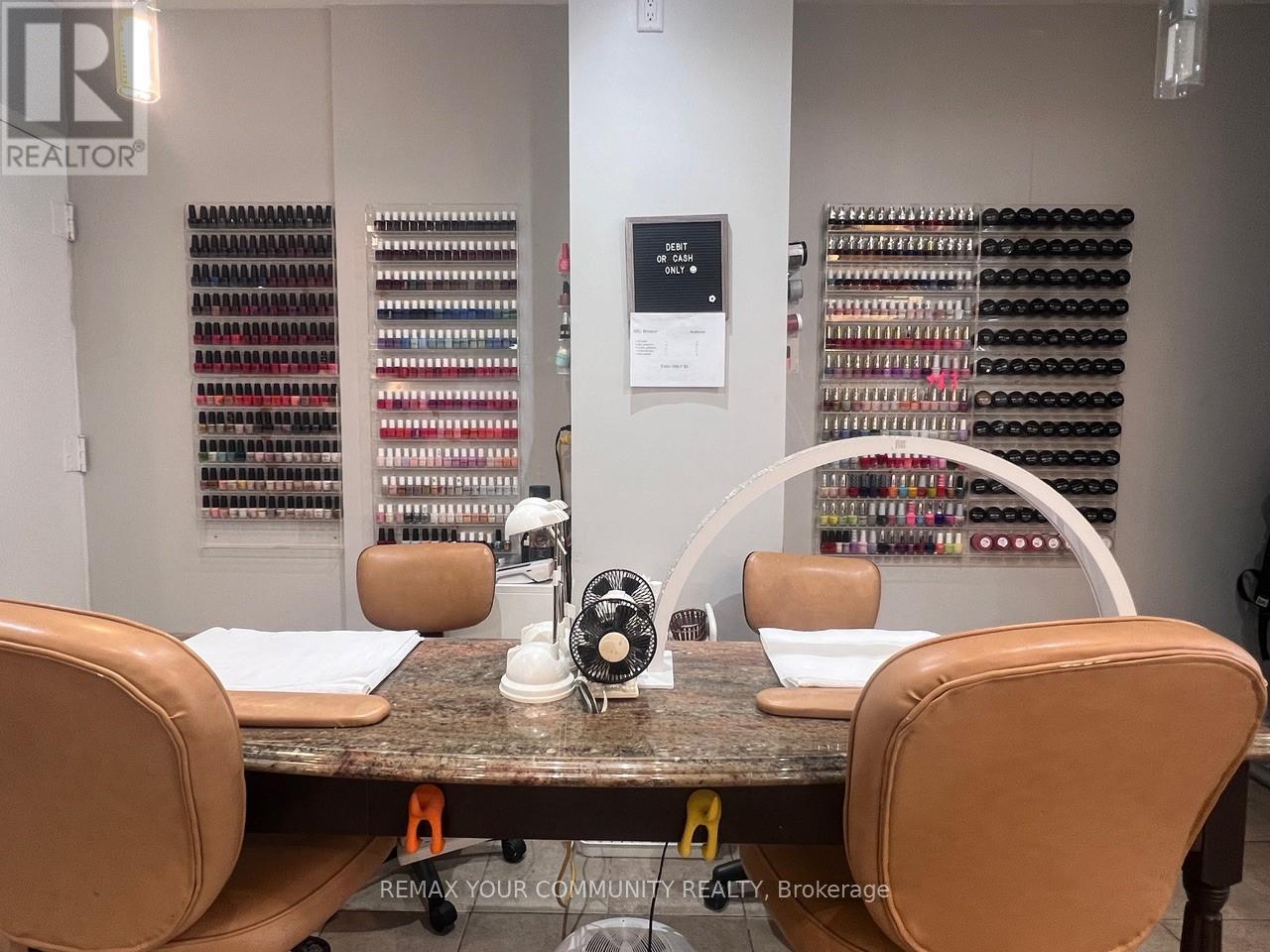 3887 Bathurst Street, Toronto, Ontario  M3H 5V1 - Photo 4 - C12778306