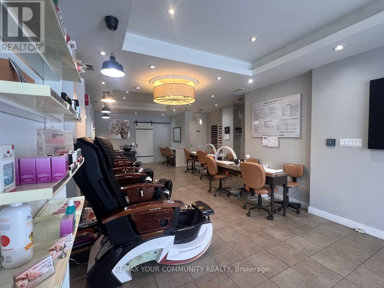 3887 Bathurst Street, Toronto, Ontario  M3H 5V1 - Photo 6 - C12778306