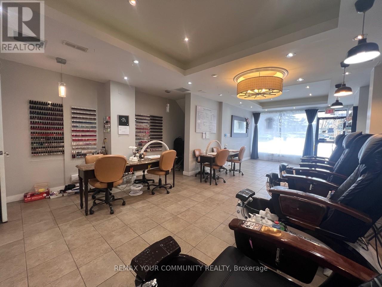 3887 Bathurst Street, Toronto, Ontario  M3H 5V1 - Photo 9 - C12778306