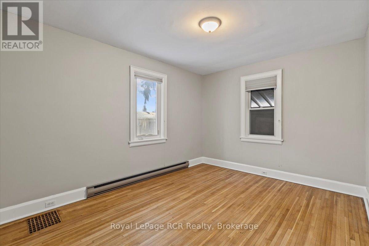 4 Cayley Street, Brockton, Ontario  N0G 2V0 - Photo 13 - X12777496