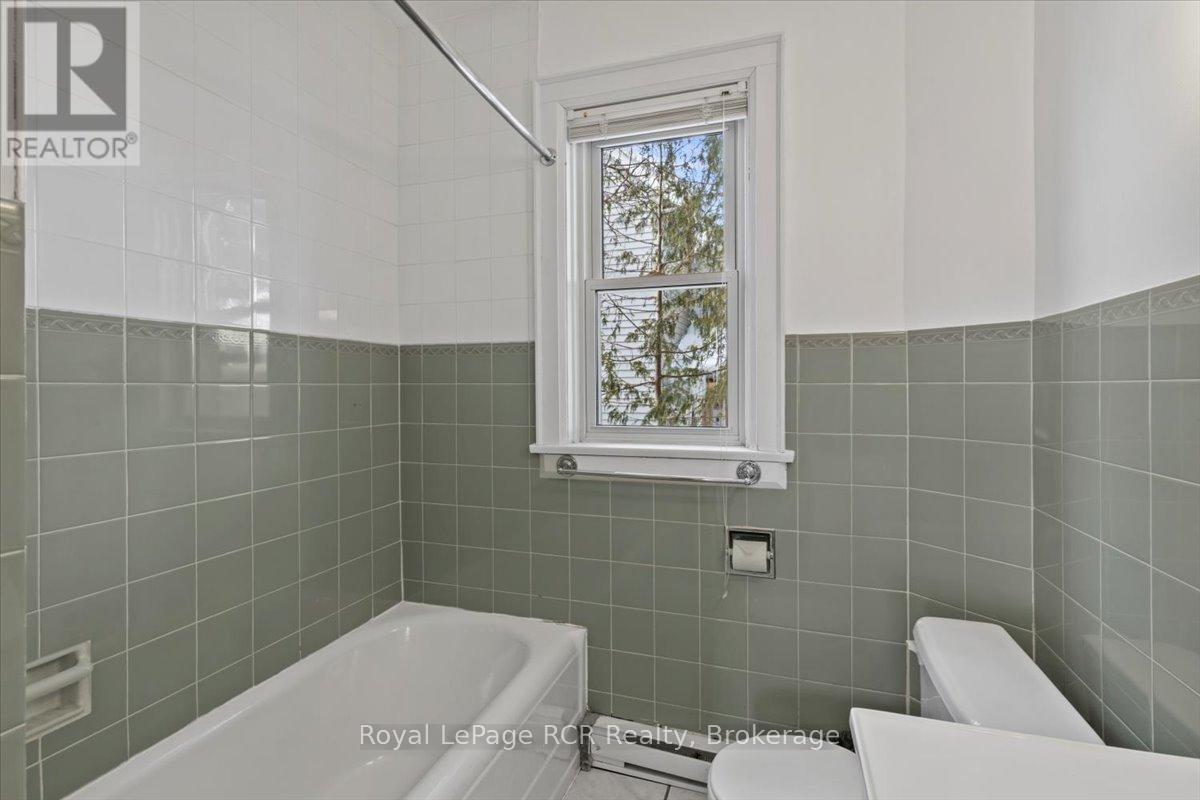 4 Cayley Street, Brockton, Ontario  N0G 2V0 - Photo 18 - X12777496