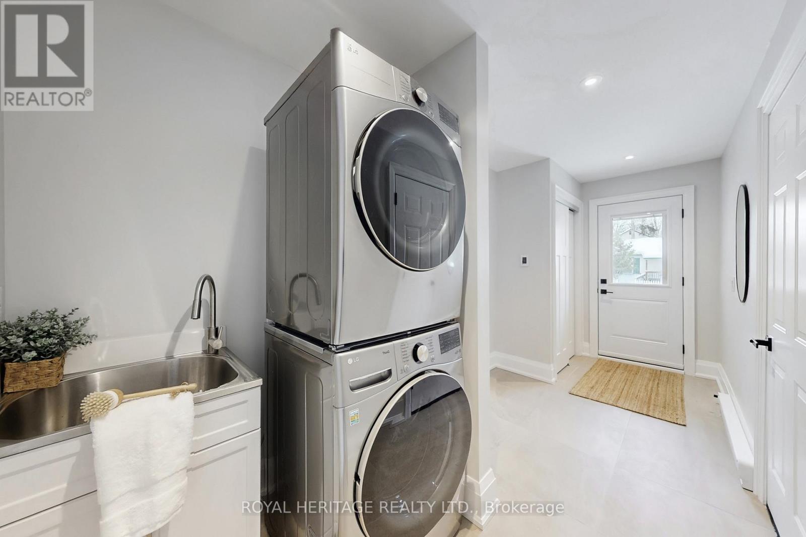 71 North Street, Georgina, Ontario  L0E 1R0 - Photo 18 - N12778242