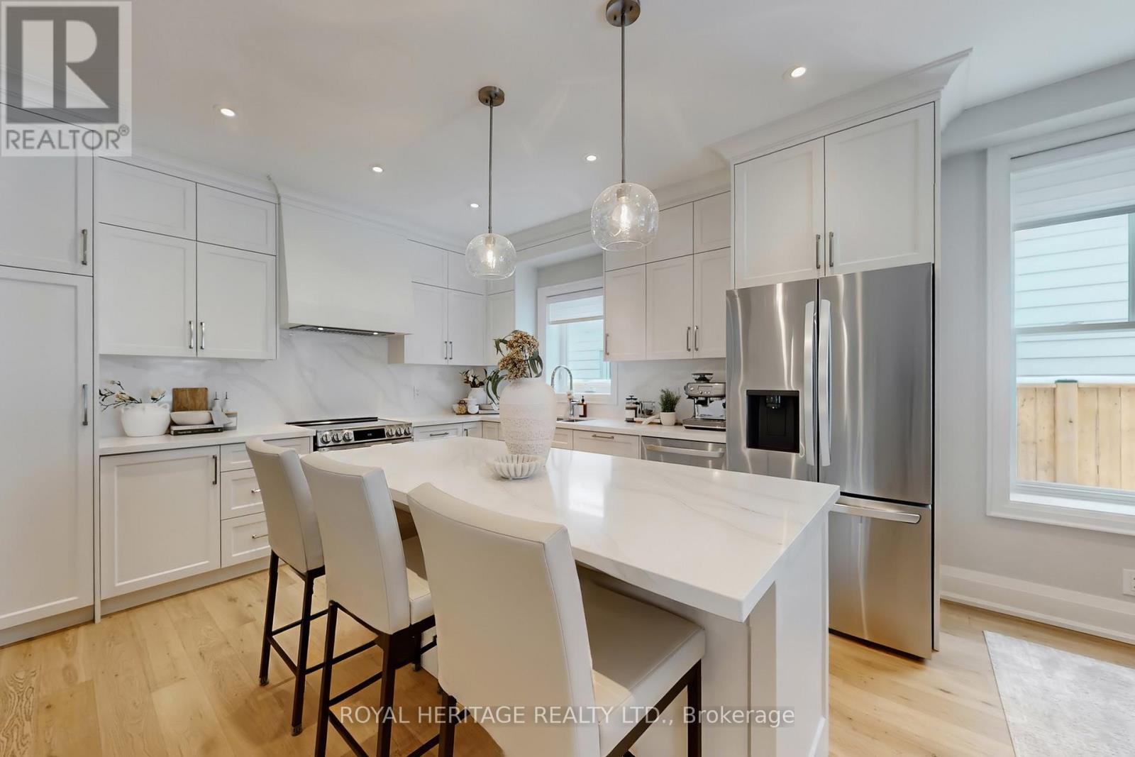 71 North Street, Georgina, Ontario  L0E 1R0 - Photo 8 - N12778242