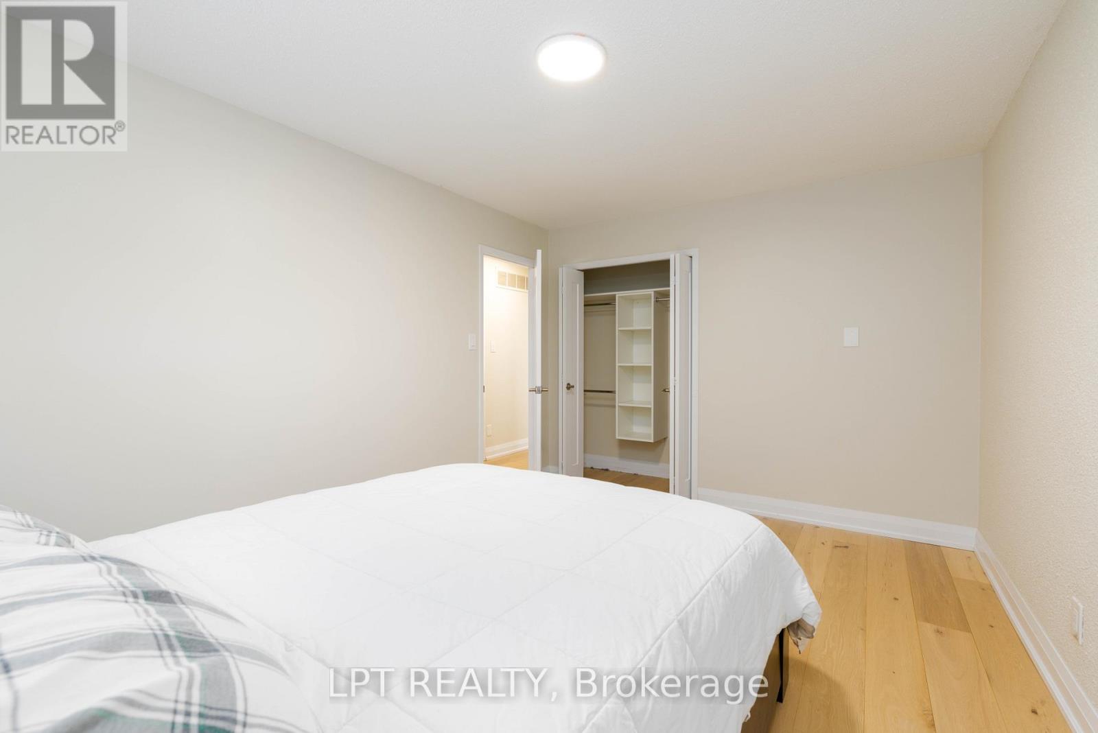 180 Mason Avenue, Bradford West Gwillimbury (Bradford), Ontario  L3Z 1B2 - Photo 12 - N12778260