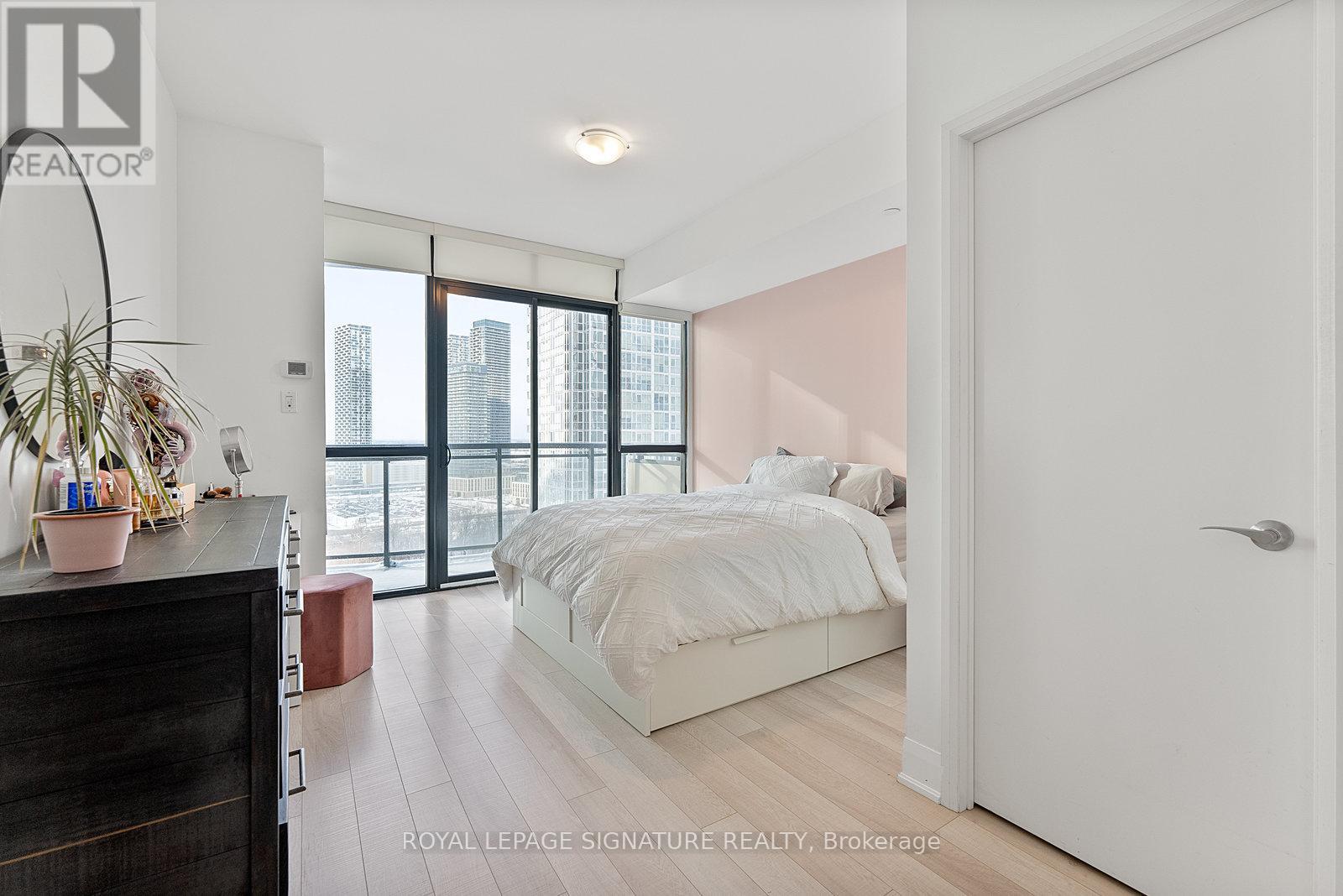 1607 - 2900 Highway 7, Vaughan, Ontario  L4K 0G3 - Photo 13 - N12778300