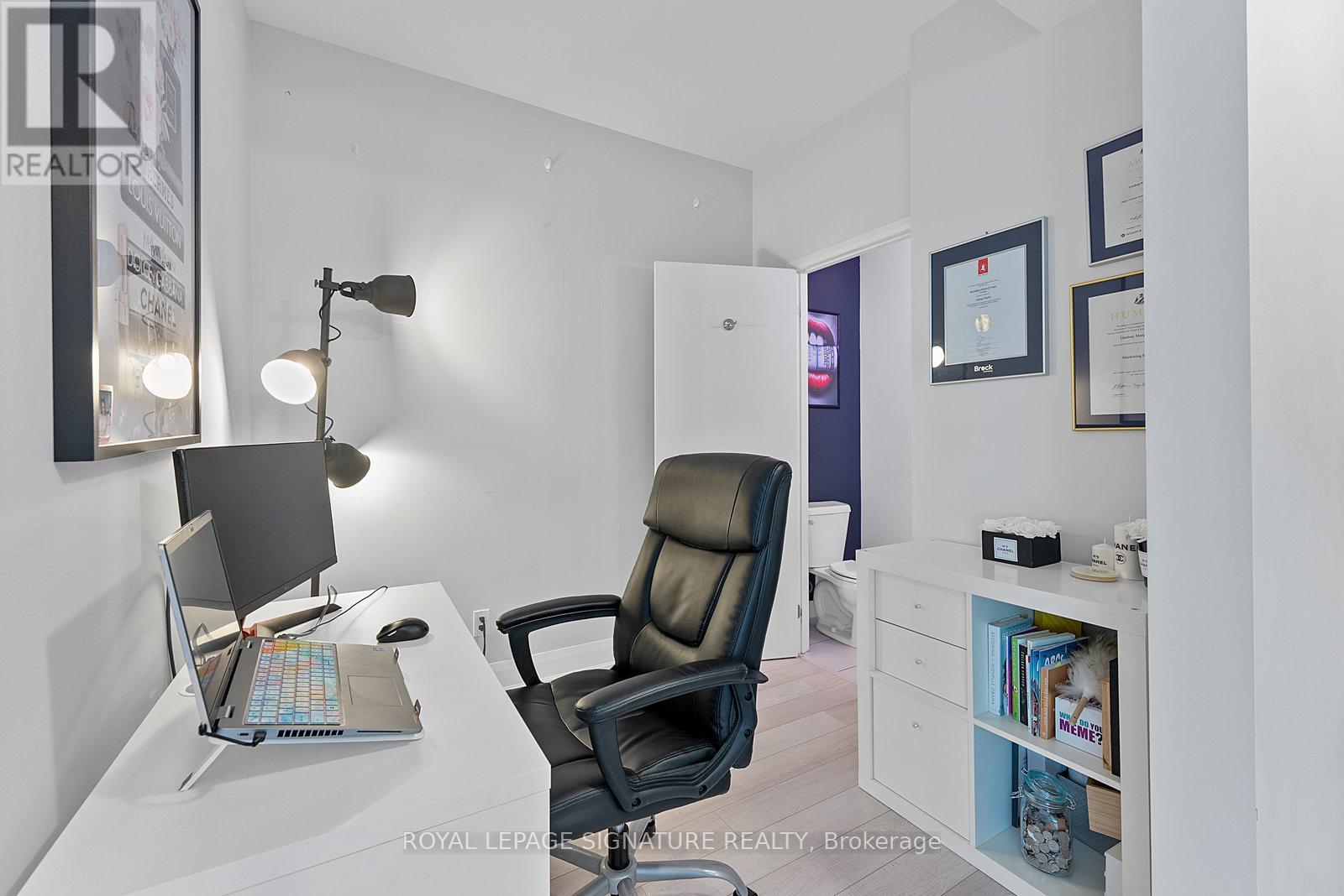 1607 - 2900 Highway 7, Vaughan, Ontario  L4K 0G3 - Photo 19 - N12778300