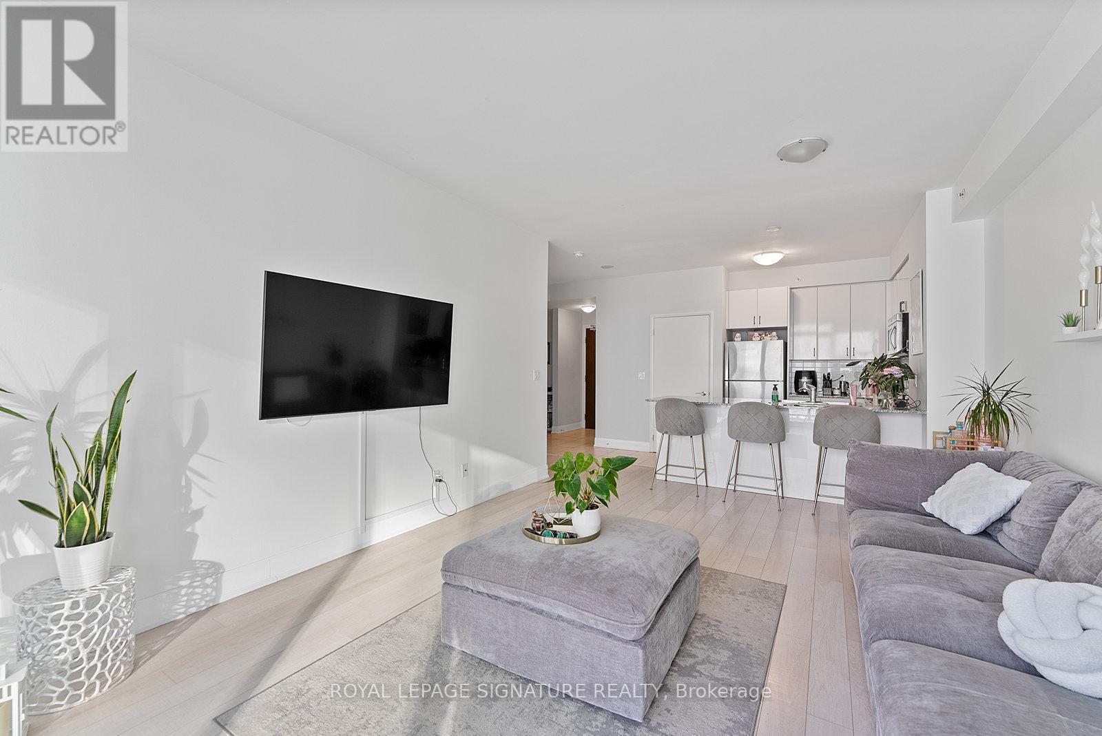 1607 - 2900 Highway 7, Vaughan, Ontario  L4K 0G3 - Photo 4 - N12778300