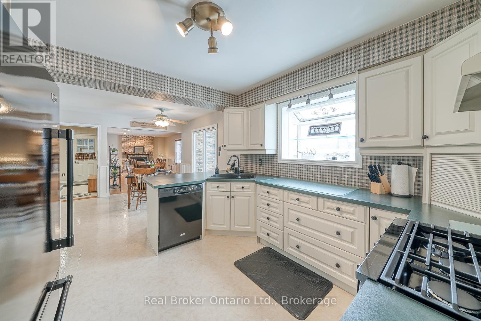 20 Wilkins Drive, South-West Oxford, Ontario  N4S 7V6 - Photo 11 - X12778246