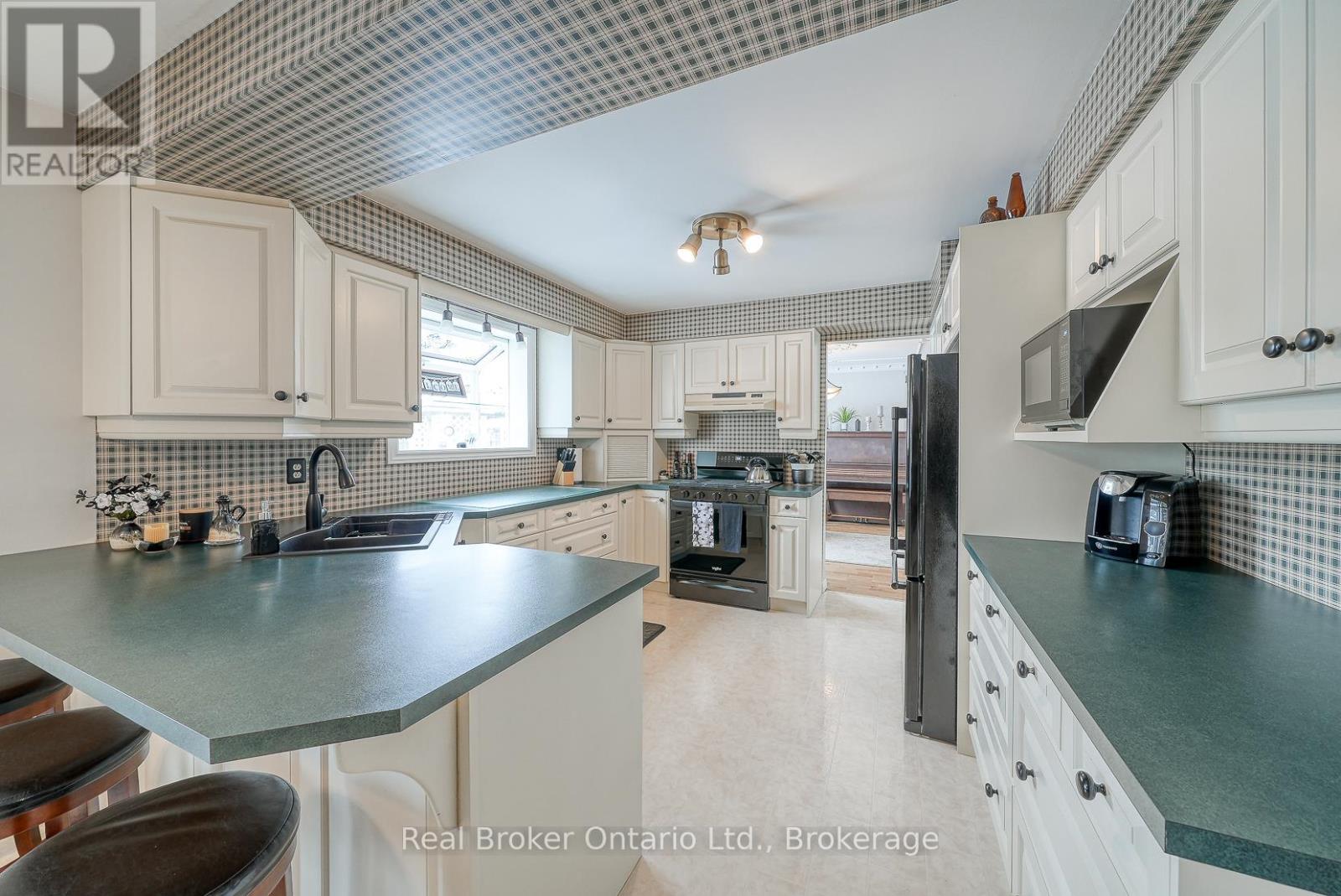 20 Wilkins Drive, South-West Oxford, Ontario  N4S 7V6 - Photo 12 - X12778246