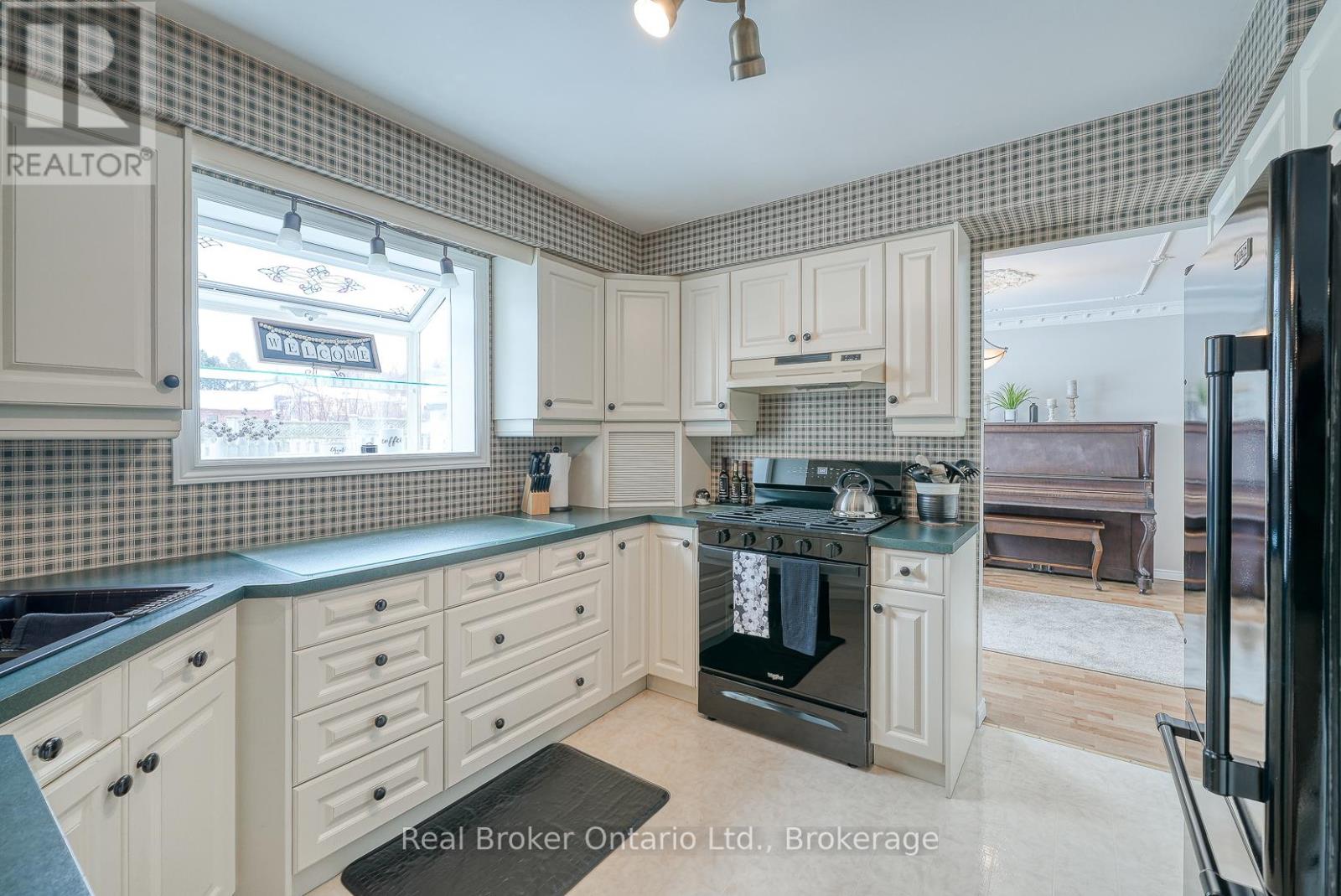 20 Wilkins Drive, South-West Oxford, Ontario  N4S 7V6 - Photo 13 - X12778246