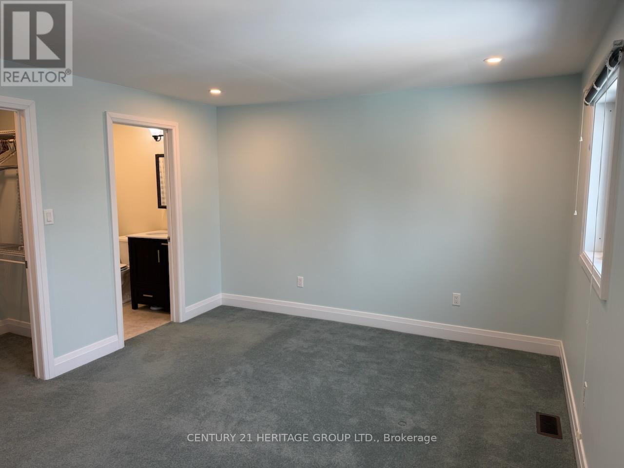 2286b Somers Boulevard, Innisfil, Ontario  L9S 2E6 - Photo 3 - N12777642