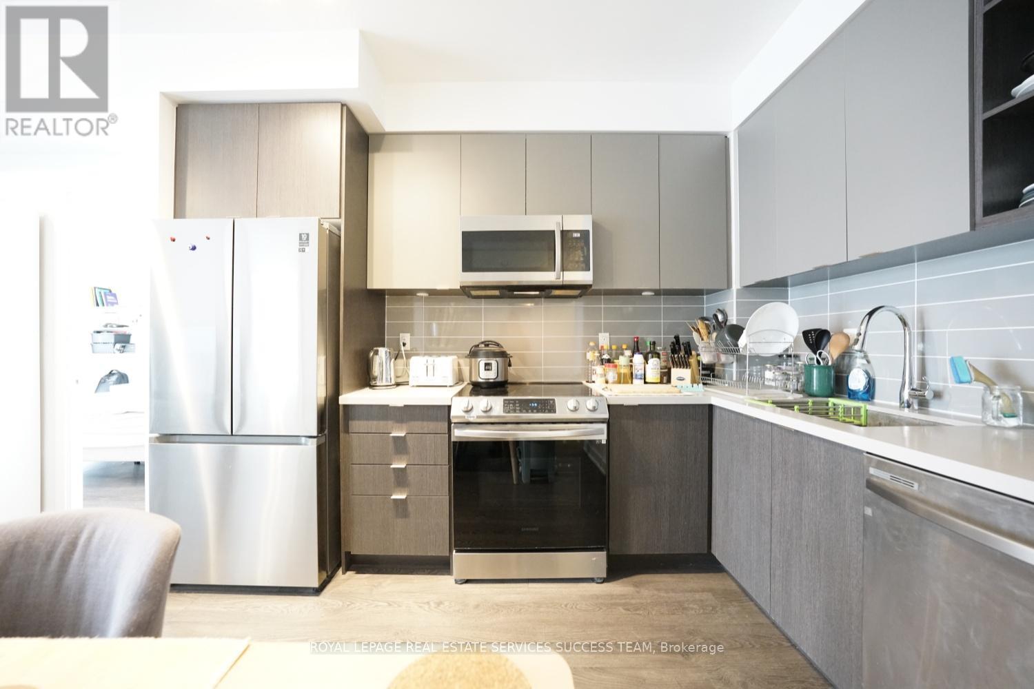 1606 - 4655 Metcalfe Avenue, Mississauga, Ontario  L5M 0Z7 - Photo 6 - W12769762