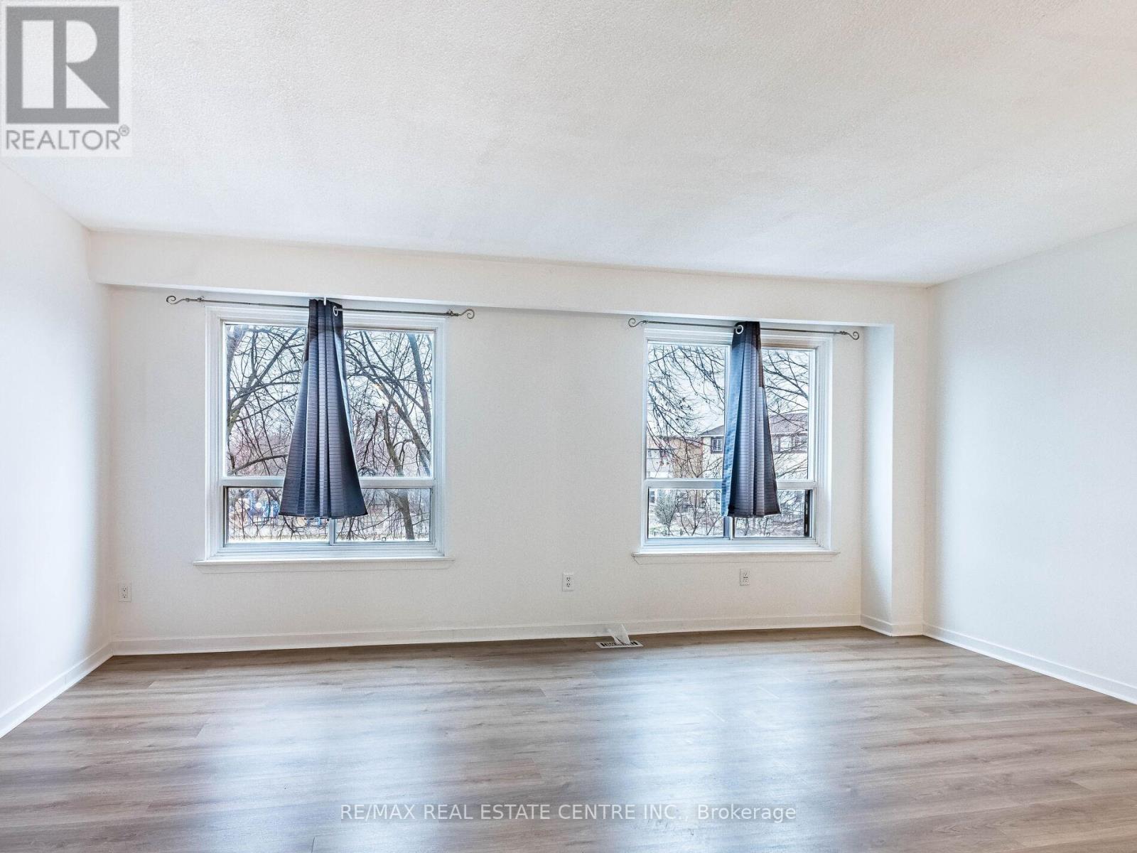 5 Moregate Crescent, Brampton (Central Park), Ontario  L6S 3K9 - Photo 14 - W12778276