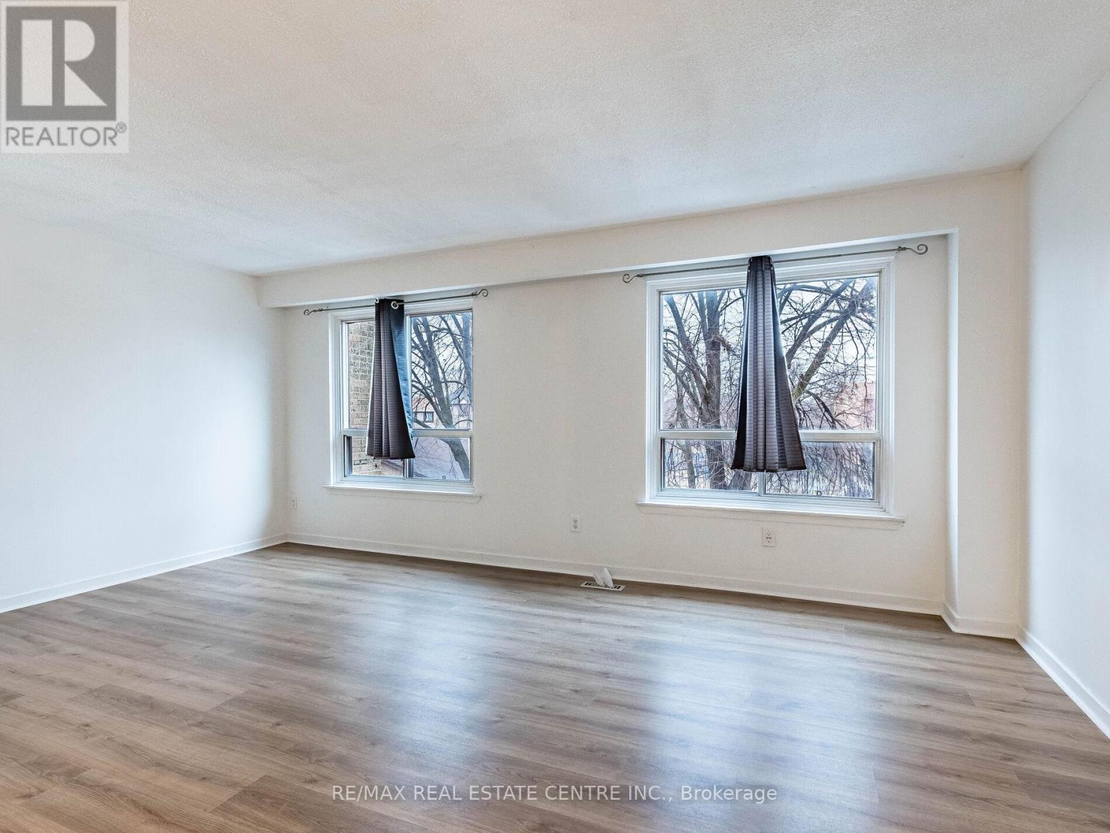 5 Moregate Crescent, Brampton (Central Park), Ontario  L6S 3K9 - Photo 17 - W12778276