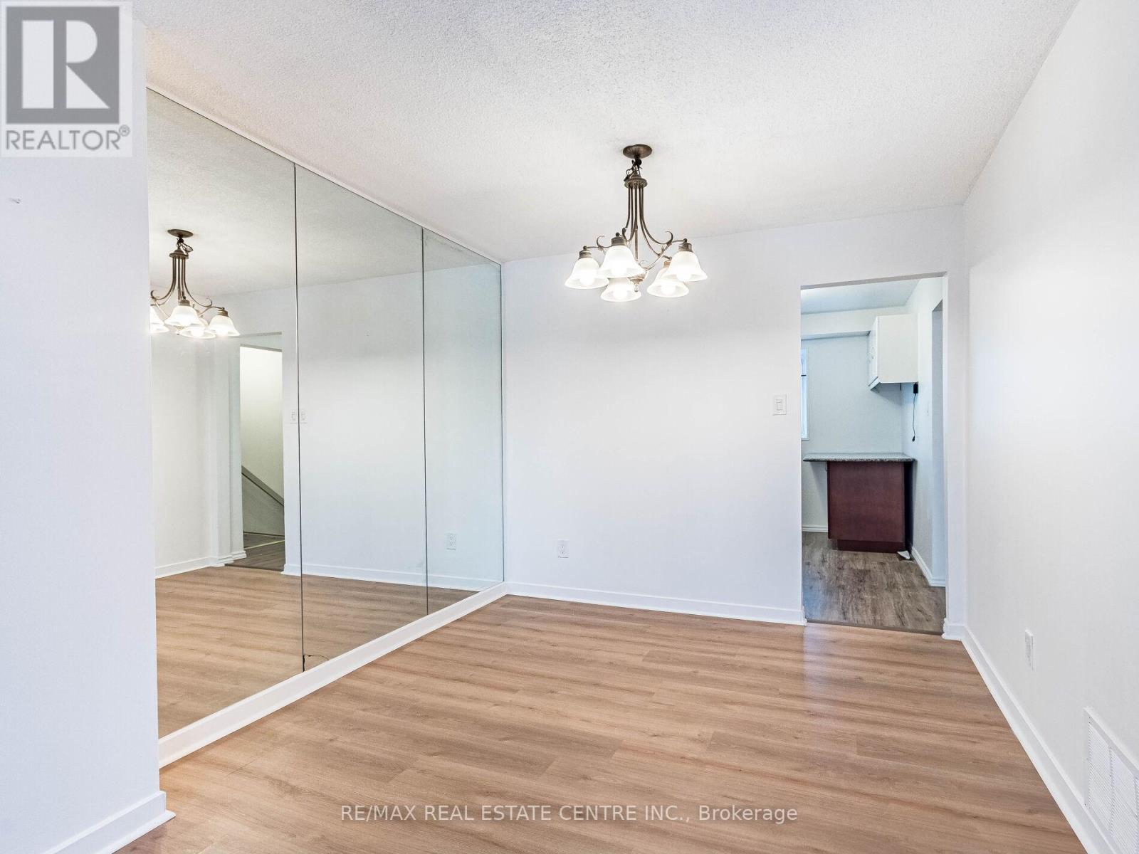 5 Moregate Crescent, Brampton (Central Park), Ontario  L6S 3K9 - Photo 19 - W12778276