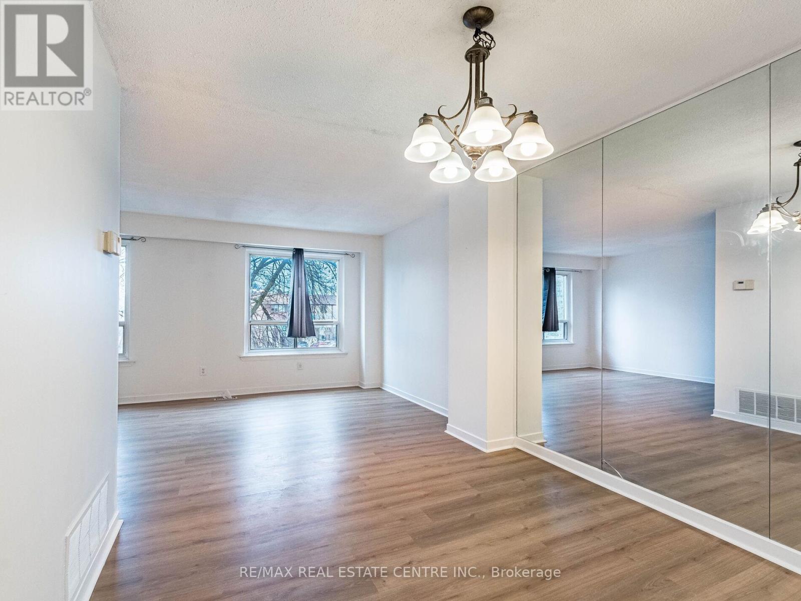 5 Moregate Crescent, Brampton (Central Park), Ontario  L6S 3K9 - Photo 20 - W12778276