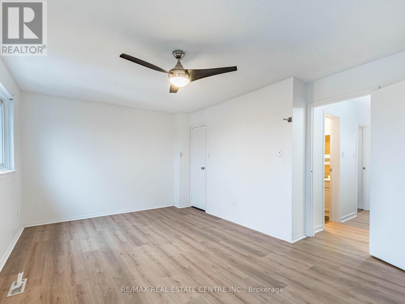 5 Moregate Crescent, Brampton (Central Park), Ontario  L6S 3K9 - Photo 22 - W12778276