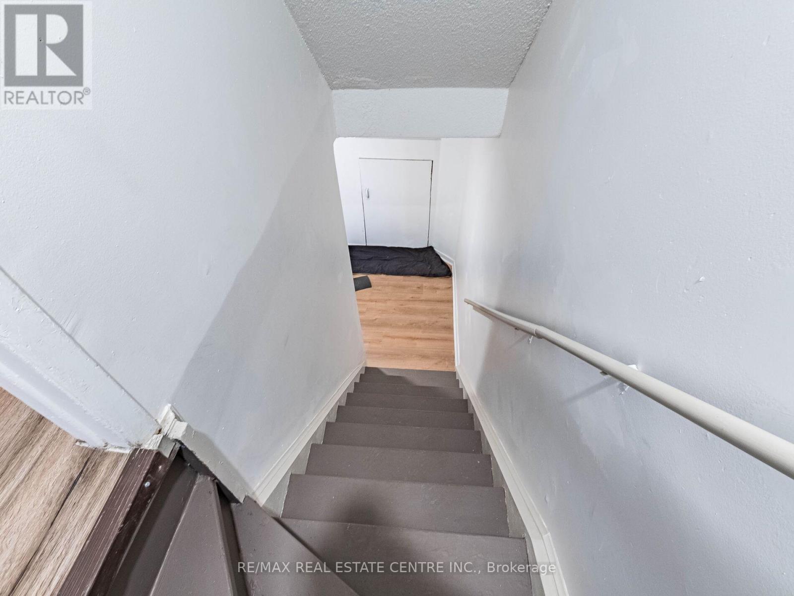 5 Moregate Crescent, Brampton (Central Park), Ontario  L6S 3K9 - Photo 35 - W12778276