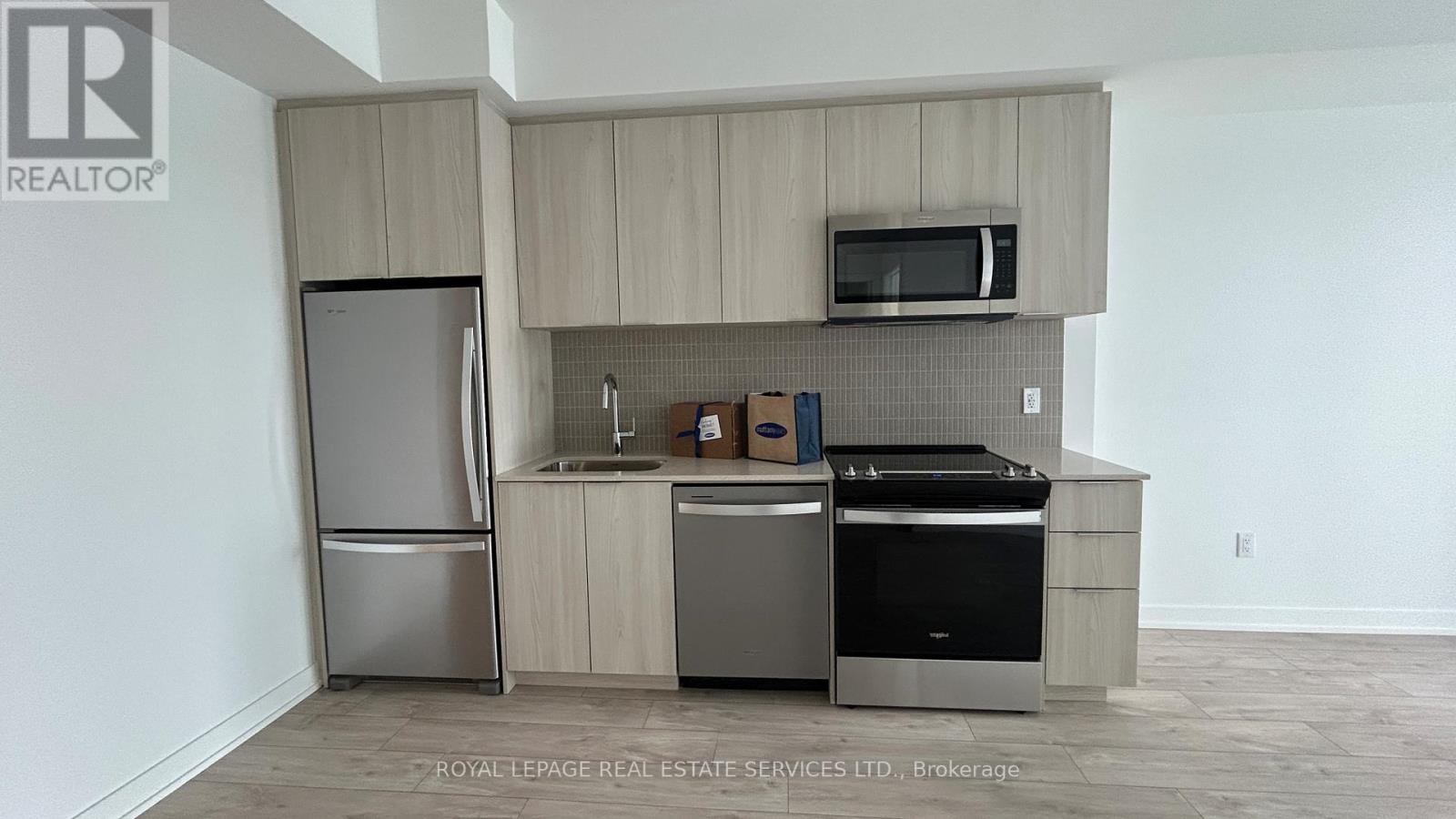 C203 - 750 Whitlock Avenue, Milton, Ontario  L9E 1S9 - Photo 9 - W12777014